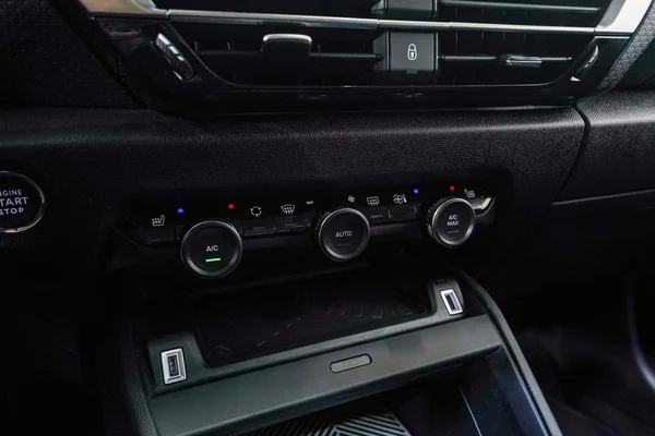 Citroen E-C4 X (2023) — foto 18 van 50
