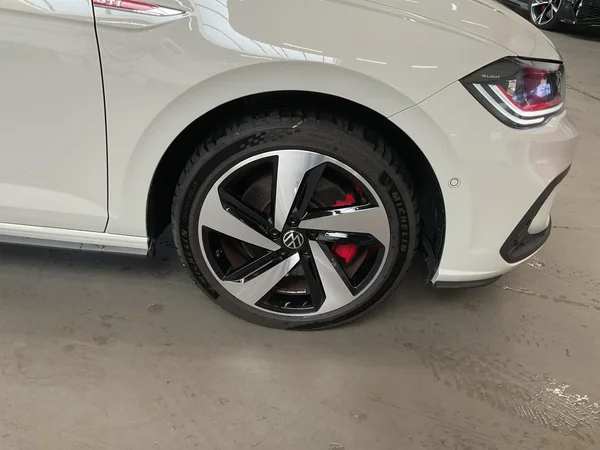 VOLKSWAGEN Polo GTI (2024) — foto 15 van 22