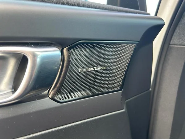 VOLVO XC40 (2018) — foto 22 van 32