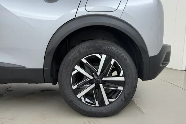 Peugeot 2008 (2025) — foto 13 van 16