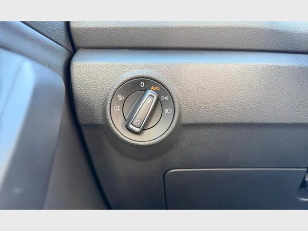 Volkswagen T-Roc (2025) — foto 18 van 29