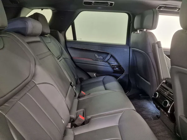 Land Rover Range Rover Sport (2025) — foto 16 van 18