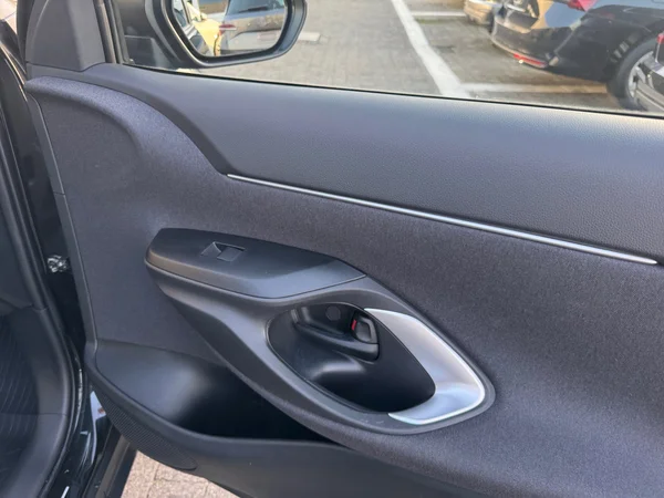 TOYOTA Yaris Cross (2024) — foto 8 van 24