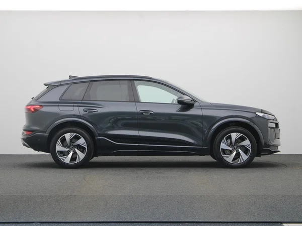 AUDI Q6 e-tron (2025) — foto 20 van 22