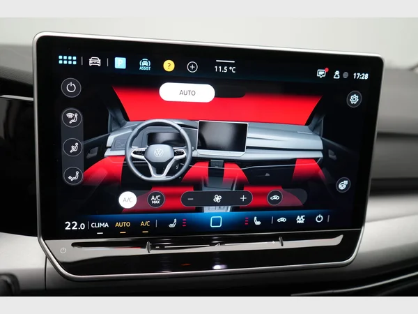 VOLKSWAGEN Golf VIII (2024) — foto 8 van 25