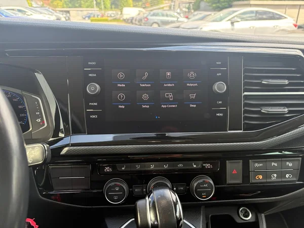 VOLKSWAGEN Multivan T6.1 Dsl (2021) — foto 11 van 22