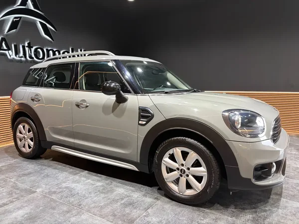 Mini One (2019) — foto 10 van 22