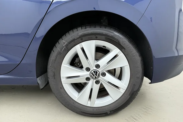 Volkswagen Golf VIII (2023) — foto 17 van 20