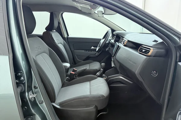 Dacia Duster (2024) — foto 19 van 21