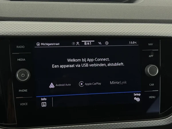 VOLKSWAGEN T-Cross (2021) — foto 13 van 26