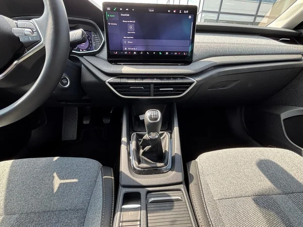 SKODA Octavia Combi (2025) — foto 3 van 24