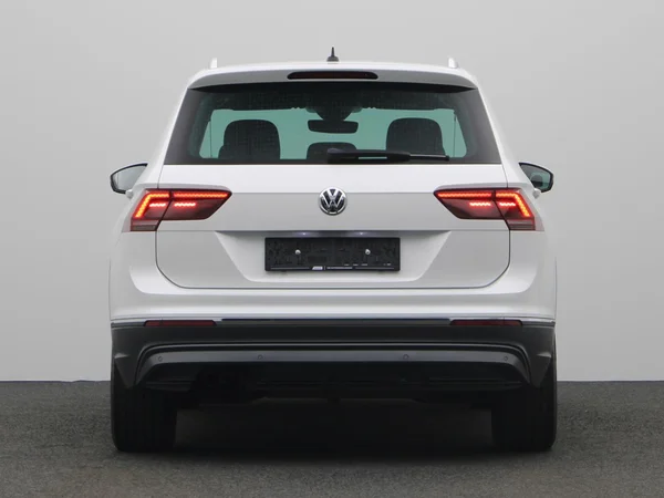 VOLKSWAGEN Tiguan (2017) — foto 19 van 22