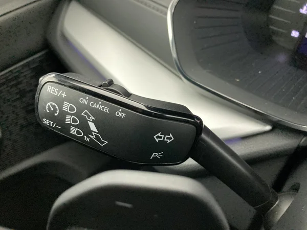 SKODA Octavia SW Dsl (2024) — foto 2 van 36