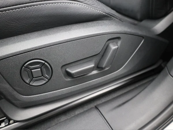 AUDI Q3 Sportback PHEV (2024) — foto 8 van 23