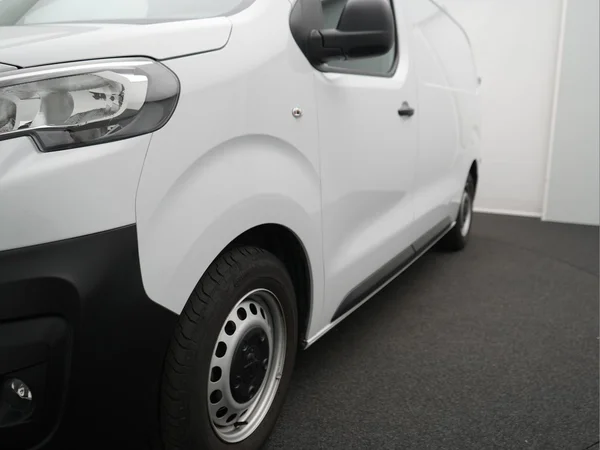 PEUGEOT Expert Fourgon Mwb Dsl (2023) — foto 18 van 21