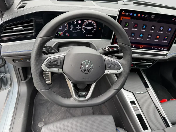 VOLKSWAGEN Passat Variant eHybrid (PHEV) (2026) — foto 4 van 24