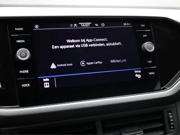 VOLKSWAGEN T-Cross (2022) — foto 6 van 18