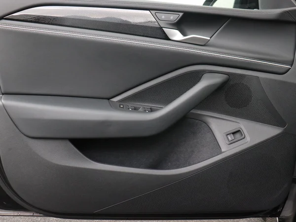 VOLKSWAGEN Passat SW (2025) — foto 11 van 19