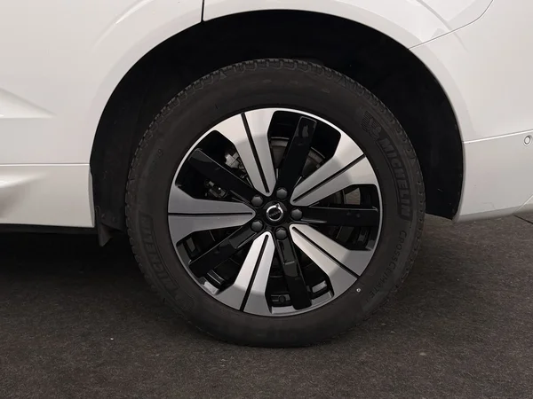 VOLVO XC60 (2024) — foto 7 van 32