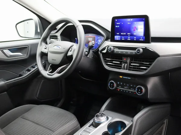 Ford Kuga (2024) — foto 29 van 39