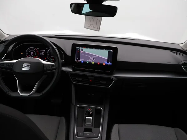 SEAT Leon (2024) — foto 3 van 25