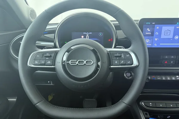 Fiat 600 (2025) — foto 2 van 20