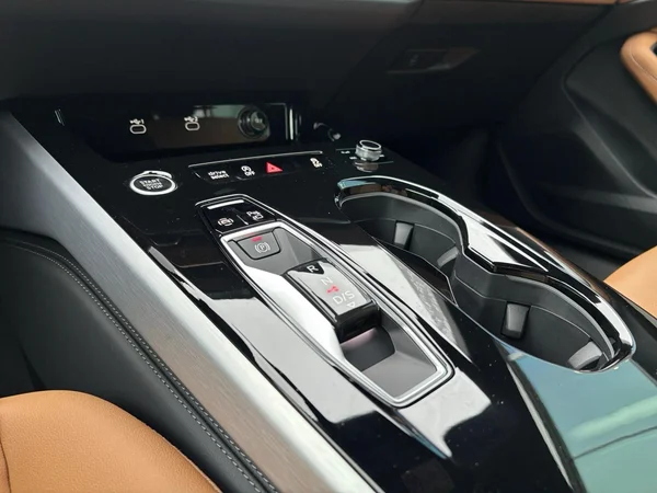 AUDI A5 Avant (2025) — foto 4 van 12