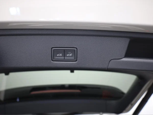 VOLKSWAGEN Touareg R (2025) — foto 3 van 27