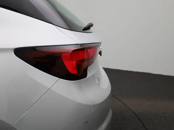 Opel Astra (2021) — foto 28 van 36