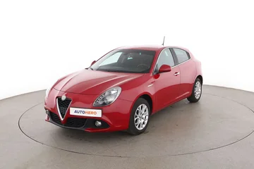 Alfa Romeo 94f65b2b-877f-42b3-a2c4-2c9d5c089218