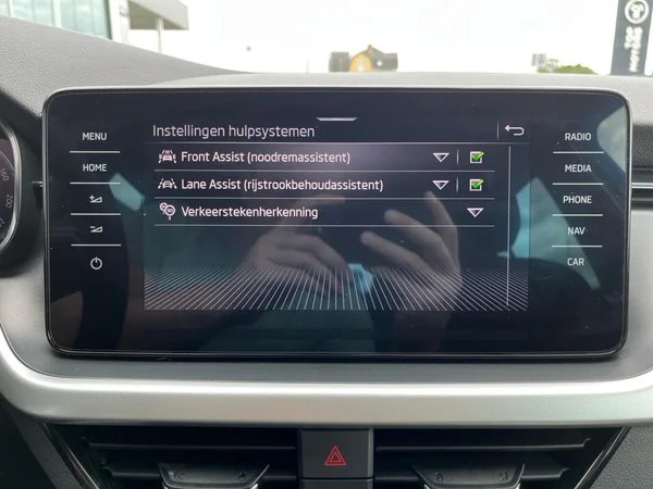 SKODA Scala (2023) — foto 6 van 21