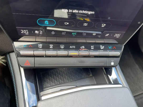 Renault Austral (2024) — foto 16 van 31