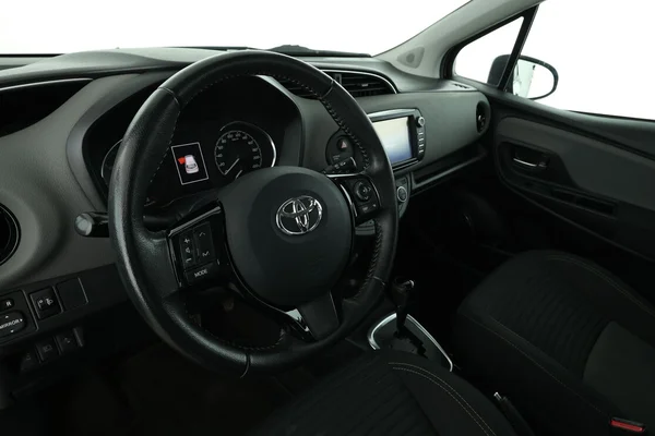 Toyota Yaris (2018) — foto 2 van 16