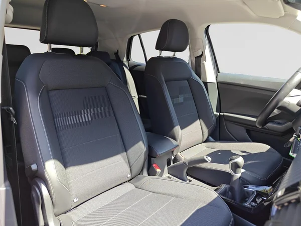 VOLKSWAGEN T-Cross (2023) — foto 18 van 19