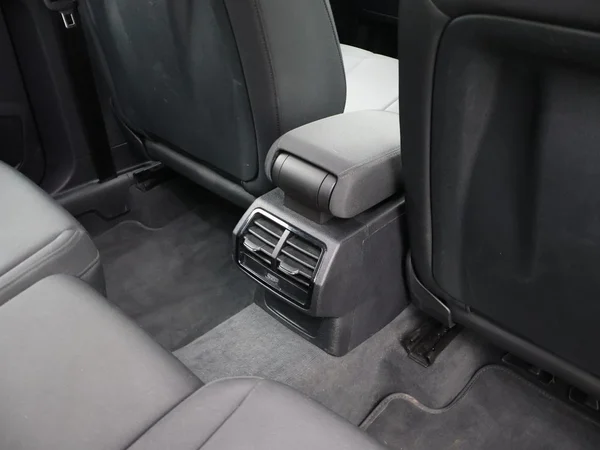 AUDI Q3 PHEV (2024) — foto 6 van 27