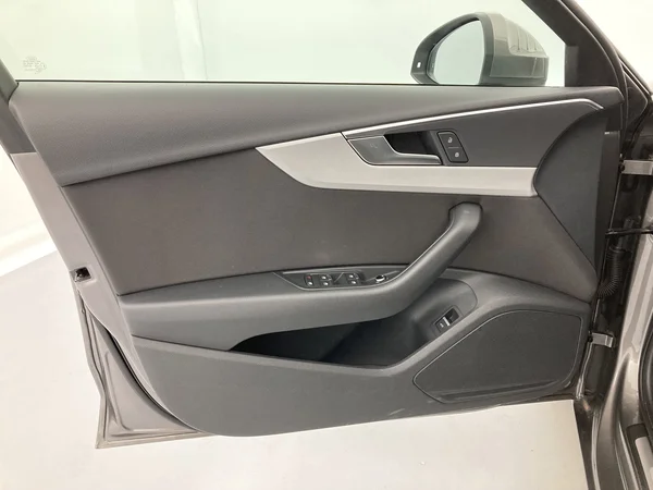 AUDI A4 Avant (2021) — foto 14 van 36