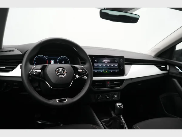 SKODA Scala (2024) — foto 3 van 25