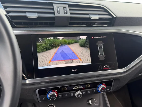 AUDI Q3 Sportback (2022) — foto 8 van 21