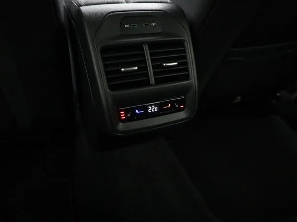 SKODA Superb SW (2024) — foto 6 van 23