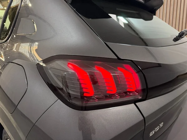 Peugeot 208 (2020) — foto 28 van 29