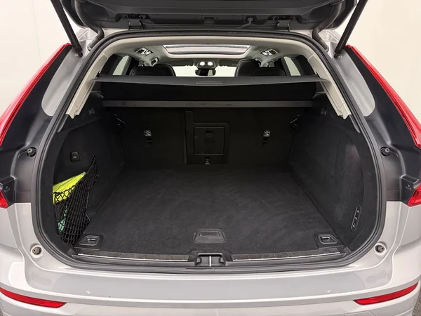 VOLVO XC60 (2022) — foto 8 van 32