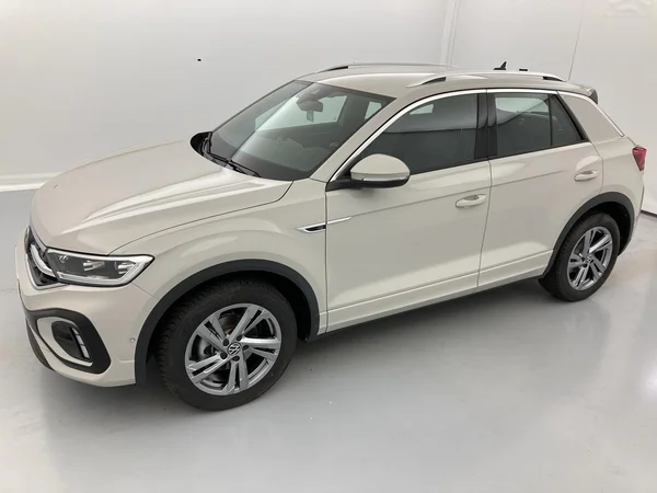 VOLKSWAGEN T-Roc (2024) — foto 30 van 36