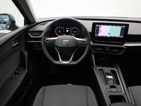 SEAT Leon ST (2024) — foto 3 van 17