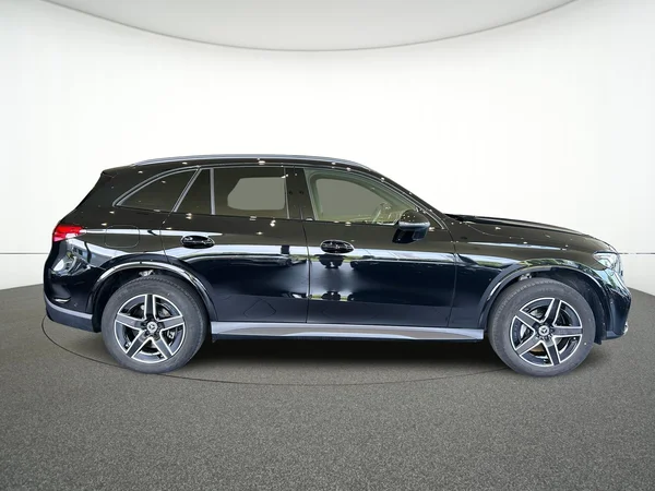 Mercedes-Benz GLC (2024) — foto 15 van 19