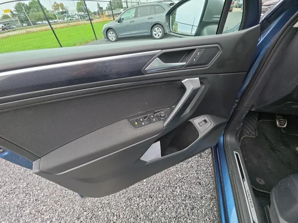 VOLKSWAGEN Tiguan Allspace (2020) — foto 7 van 24