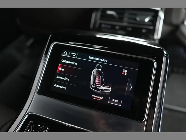 AUDI A8 Long PHEV (2024) — foto 33 van 53