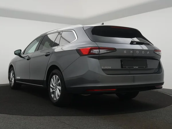 SKODA Superb Combi (2026) — foto 21 van 23