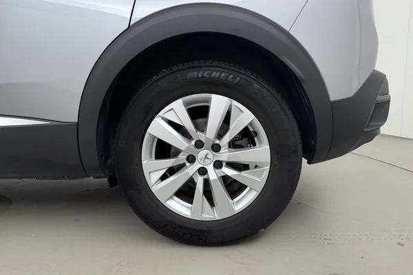 Peugeot 3008 (2021) — foto 14 van 17