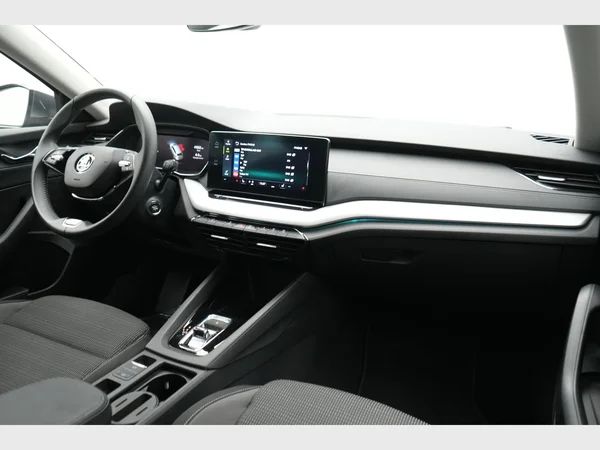 SKODA Octavia Combi (2023) — foto 23 van 30
