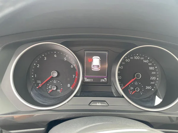 VOLKSWAGEN Tiguan (2021) — foto 6 van 21